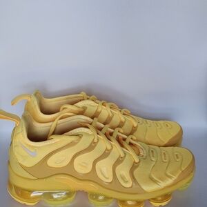 WMNS Air VaporMax Plus 'Yolk' Citron Pulse/White DJ5993-800 Size 8